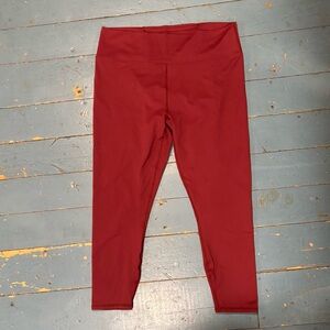 Fabletics “PowerHold” Cropped Leggings